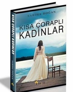 Kısa Çoraplı Kadınlar Kısa Çoraplı Kadınlar