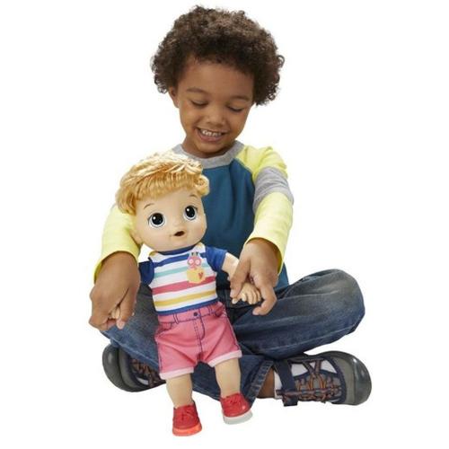 Baby Alive Işıklı Ayakkabılarıyla Neşeli Erkek Bebeğim E5244