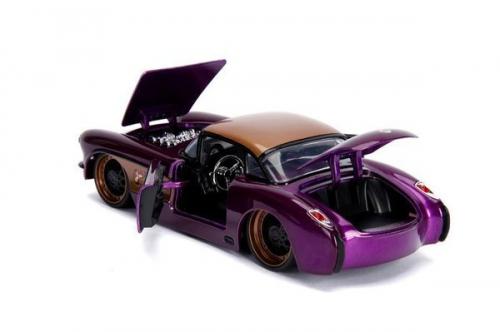 DC Comics Bombshells 1957 Chevy Corvette 1:24 3225007