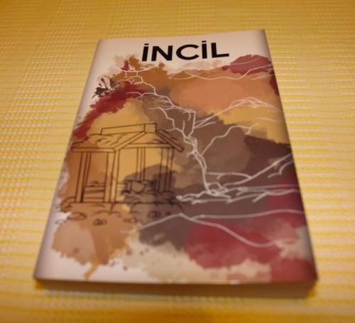 Incil (15 TL)