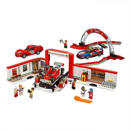 Lego Speed Champions Muhteşem Ferrari Garajı 75889