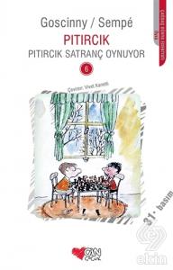 Pıtırcık Satranç Oynuyor