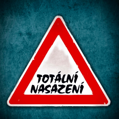 Totální Nasazení ‎– Zbytečnákapela.cz LP