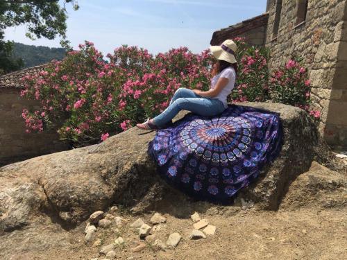 Mavi Mandala Plaj Örtüsü Mavi Mandala Plaj Örtüsü