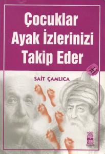 Çocuklar Ayak İzlerini Takip Eder