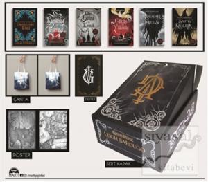 Grisha Verse (Poster-Çanta-Defter Hediyeli - 6 Kitap Set) (Ciltli) Grisha Verse (Poster-Çanta-Defter Hediyeli - 6 Kitap Set) (Ciltli)