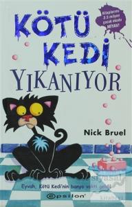 Kötü Kedi Yıkanıyor