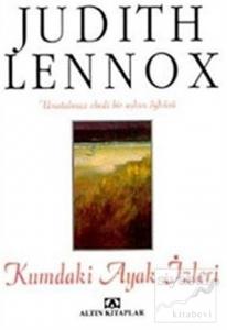 Kumdaki Ayak İzleri