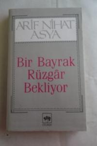 Bir Bayrak Rüzgar Bekliyor