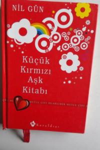 Küçük Kırmızı Aşk Kitabı