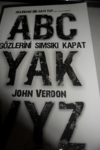 Gözlerini Sımsıkı Kapat John Verdon