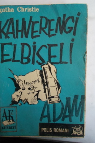 Kahverengi Elbiseli Adam Agatha Christie