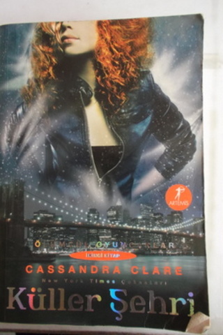 Küller Şehri Cassandra Clare