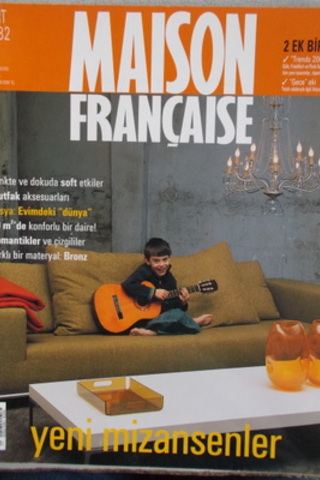 Maison Française 2002 / 82