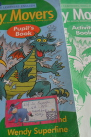Mighty Movers ( Pupil's Book + Activity Book )