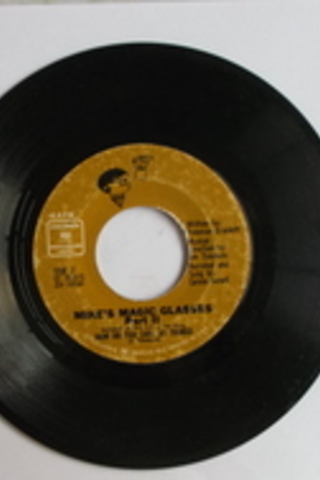 Mike's Magic Glasses / 45'lik PLAK
