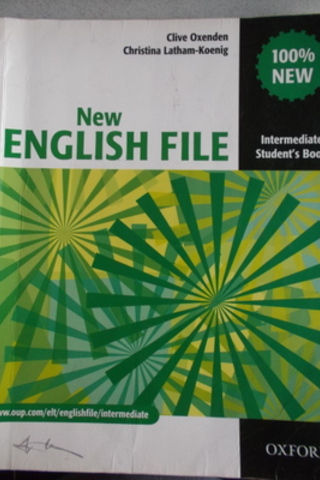 New English File Intermediate Student's Book Clive Oxenden