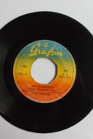 Nuri Sesigüzel / 45'lik PLAK