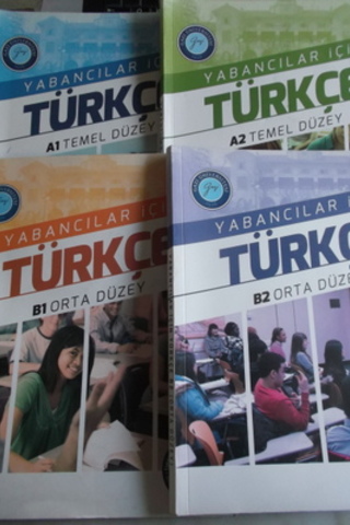 Yabancılar İçin Türkçe / 4 Kitap + 4 CD